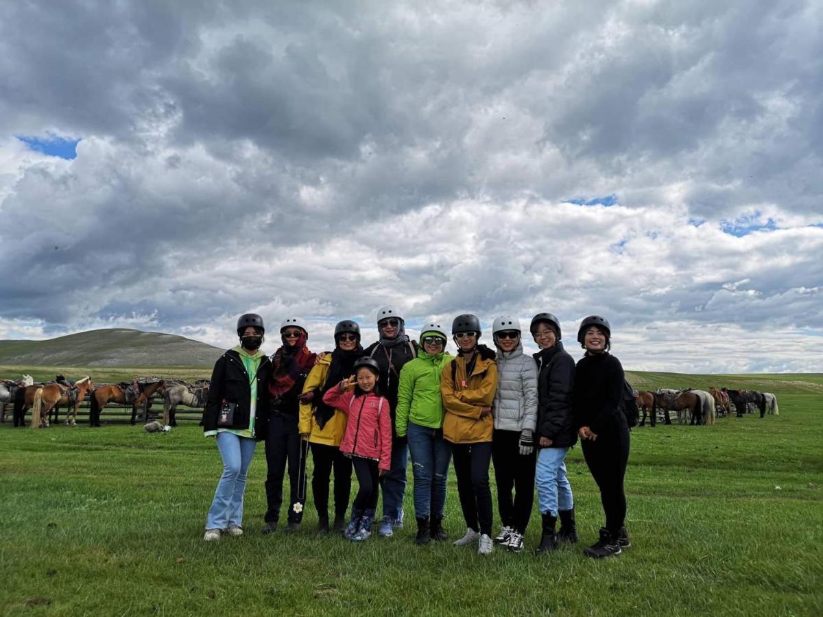Vast Mongolia Tour & Hostel Уланбатар Екстериор снимка
